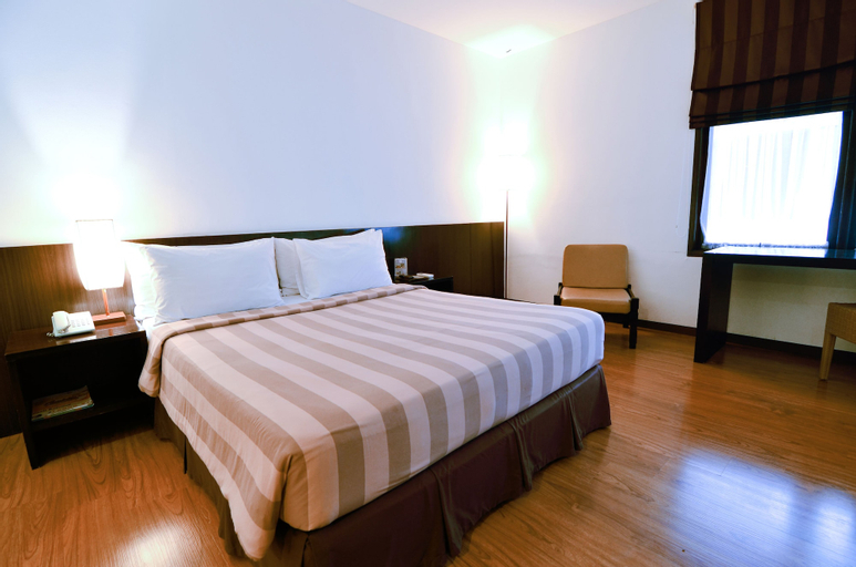 Bedroom 12