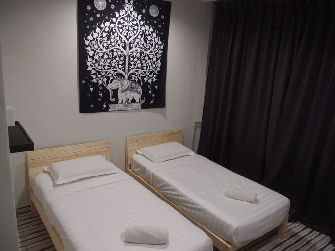Bedroom 13