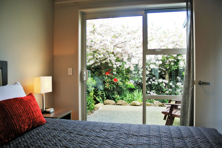 Bedroom 4, Oxford Village Motels, Waimakariri