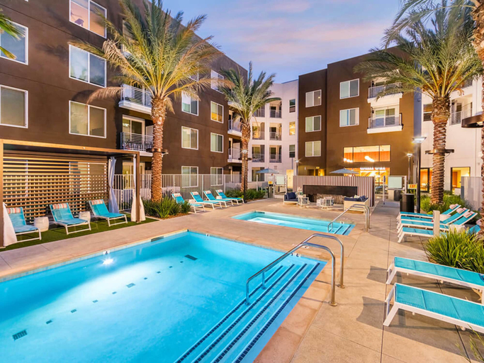 Sport & Beauty 5, Embark Apartments, Alameda