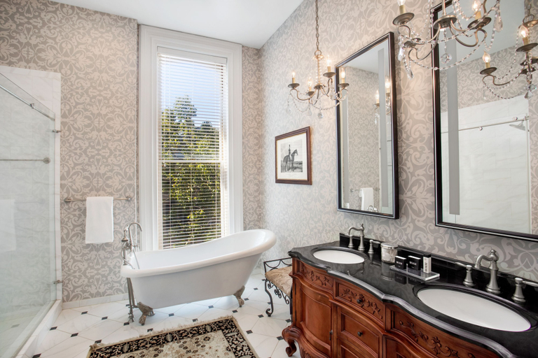 Bathroom 3, Hamilton-Turner Inn, Chatham