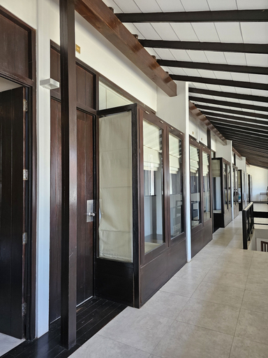 Others 5, Blue Breeze, Negombo