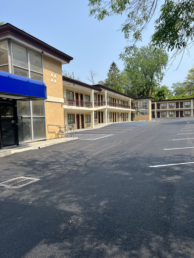 Exterior & Views 2, Executive Inn, Schenectady