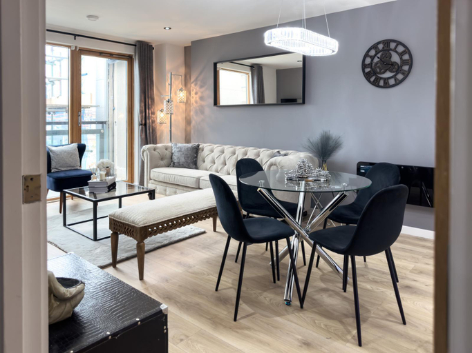 Others 4, Central Leeds Penthouse, Leeds