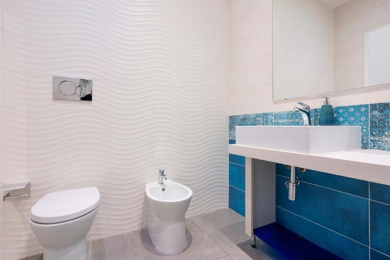 Bathroom 5, Suite nel Largo, Cagliari