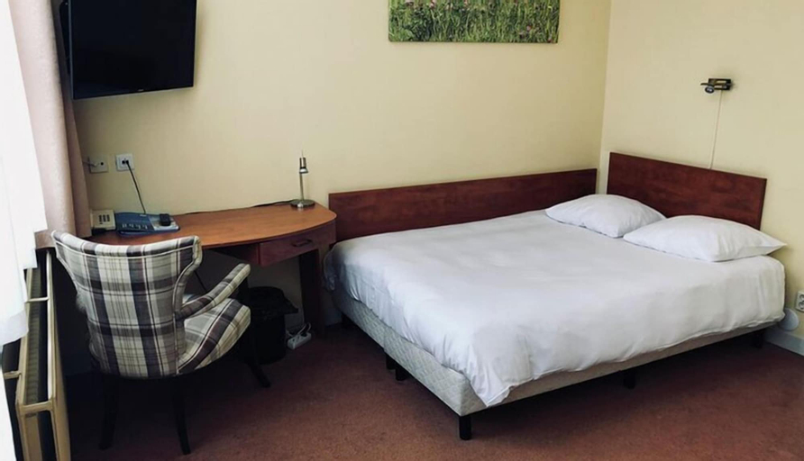 Bedroom 14
