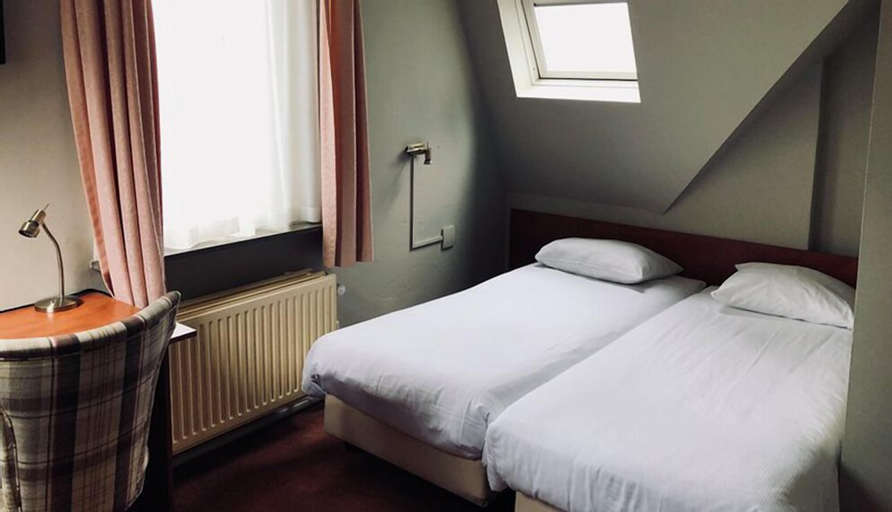 Bedroom 12