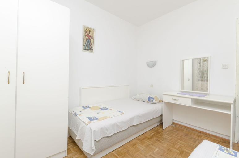 Bedroom 2, Apartments Tonin, Jelsa