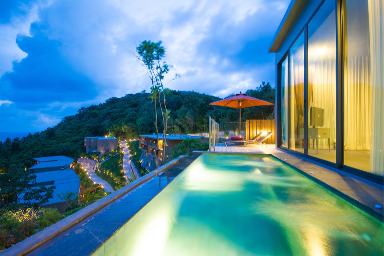 Swimming Pool 18
