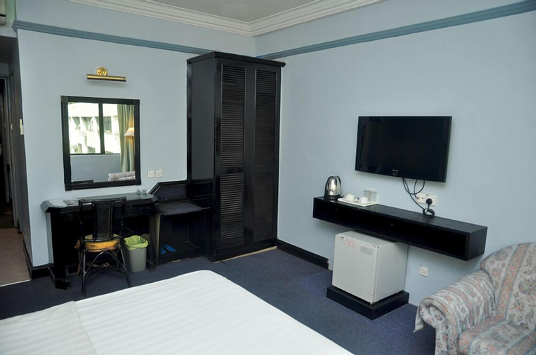 Bedroom 13