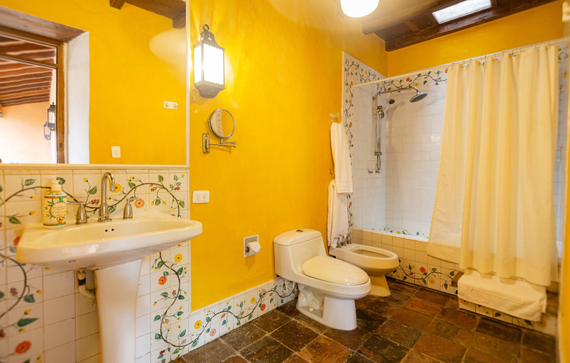 Bathroom 1, Casa Baloco, Cartagena de Indias