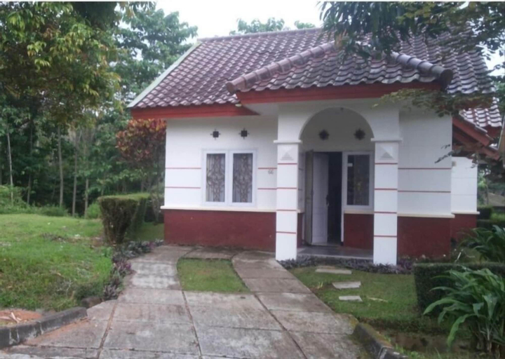 Exterior 3