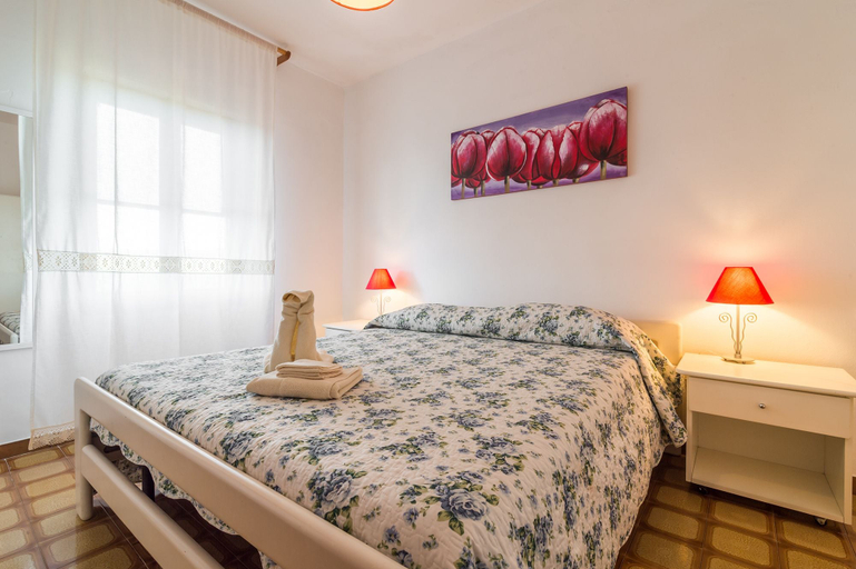 Bedroom 4, AffittaSardegna - Casa Bedda Ista, Sassari