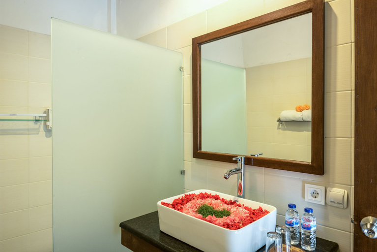 Bathroom 4, Hotel Bunga Permai, Gianyar