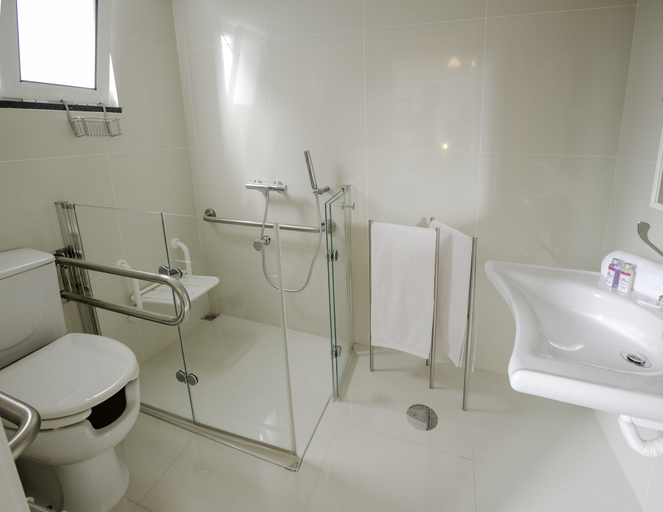 Bathroom 3, Casa das Martas, Funchal