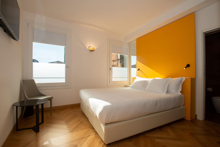Bedroom 2, Padova Suites C20, Padua