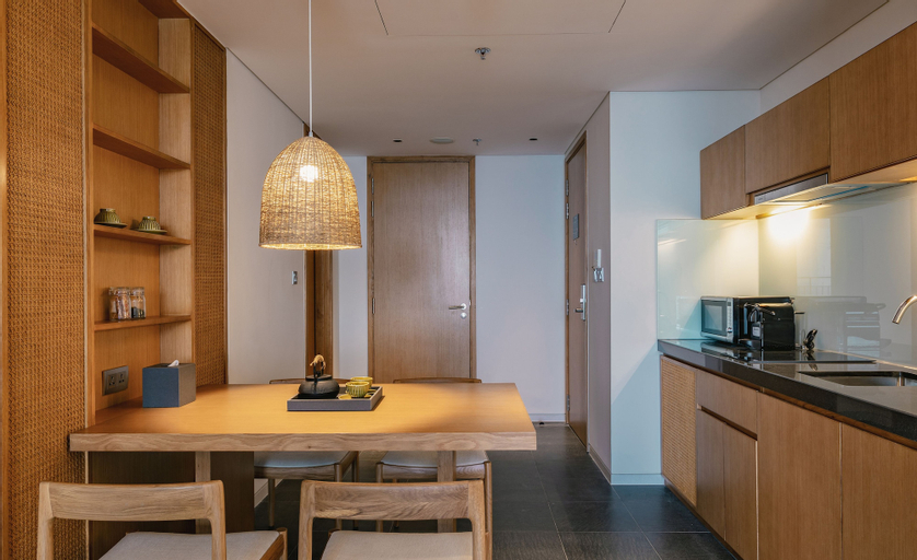 Dining Room 24
