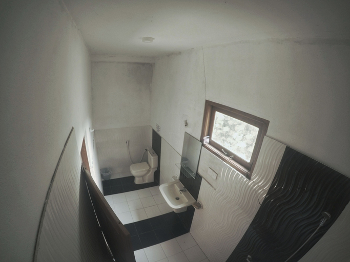 Bathroom 4, Seashore Mirissa, Weligama