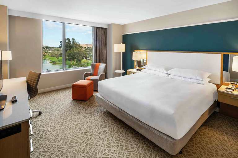 Bedroom 3, Hilton Miami Dadeland, Miami-Dade