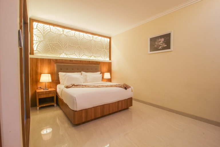 Bedroom 2, Ocean Beach Hotel, Padang