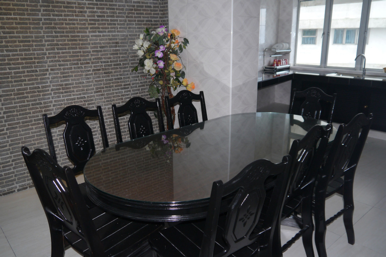 Dining Room 4