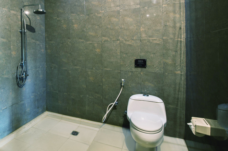 Bathroom 4