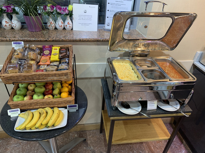 Food & Drinks 5, Eurotraveller Hotel-Premier Harrow, London