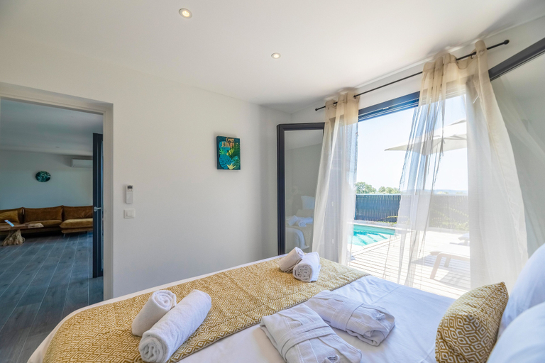 Bedroom 2, Résidence Pierre & Vacances Premium Les Terrasses d'Arsella, Corse-du-Sud