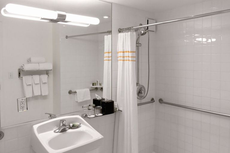 Bathroom 5, Washington Plaza Hotel, Washington D.C.