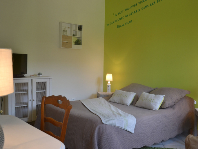 Bedroom 4, Les Célestines, Marne