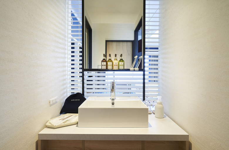 Bathroom 5, il azzurri, Nishiizu