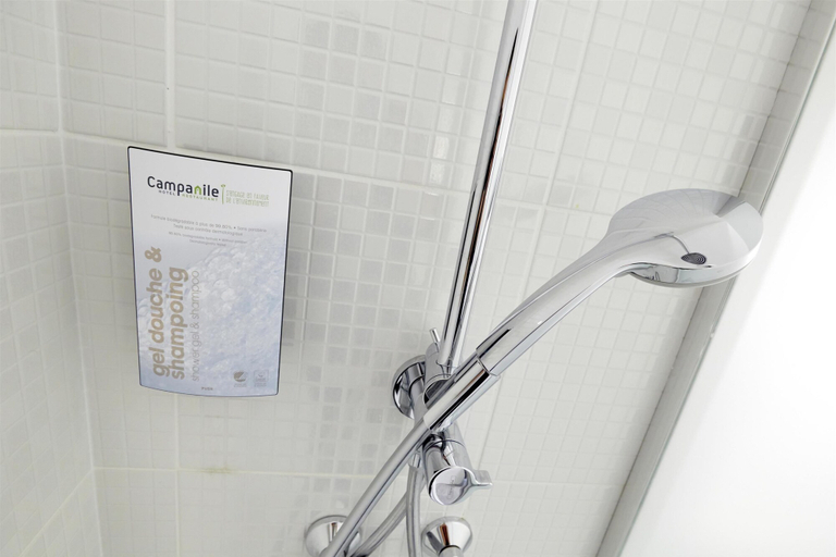Bathroom 4, Campanile Hotel Lille Euralille, Nord