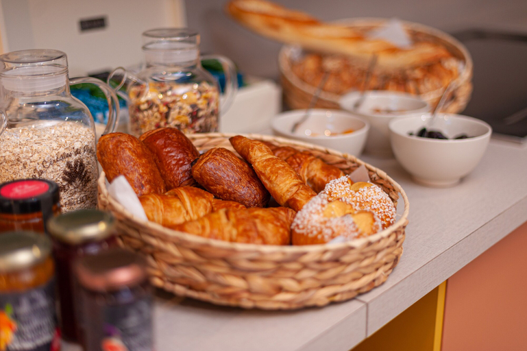 Food & Drinks 5, Apparthôtel Privilodges Toulon Centre Gare, Var