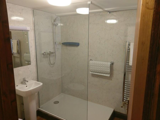 Bathroom 4, Wheyrigg Hall, Cumbria