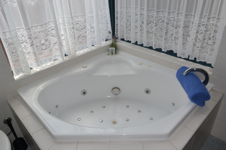 Bathroom 5