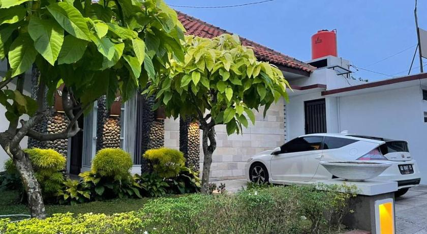 BALI Luxury Guest House Purwokerto, Banyumas