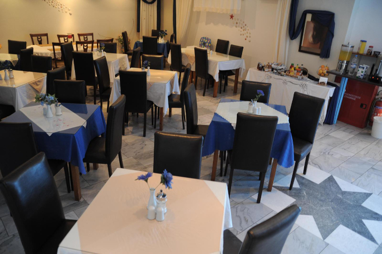 Food & Drinks 5, Perissa Bay, South Aegean