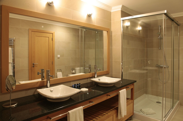 Bathroom 20