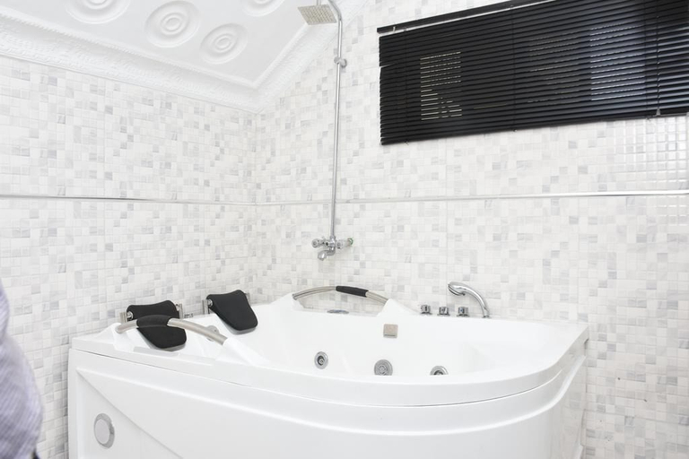 Bathroom, Elim Top Suites, Jos North
