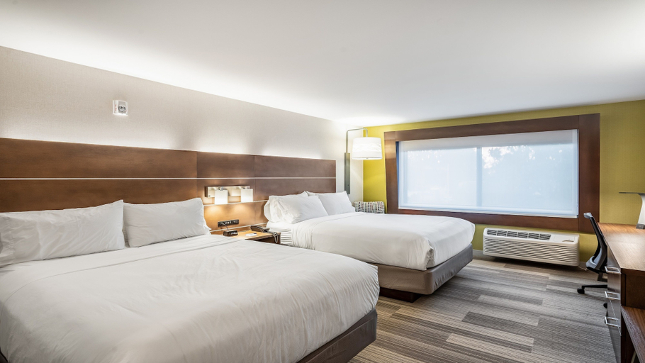 Bedroom 4, Holiday Inn Express & Suites PLATTEVILLE by IHG, Grant