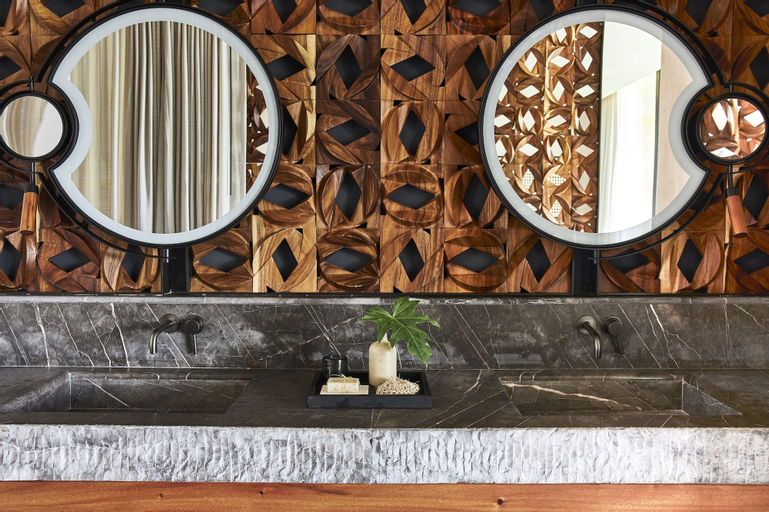 Bathroom 8