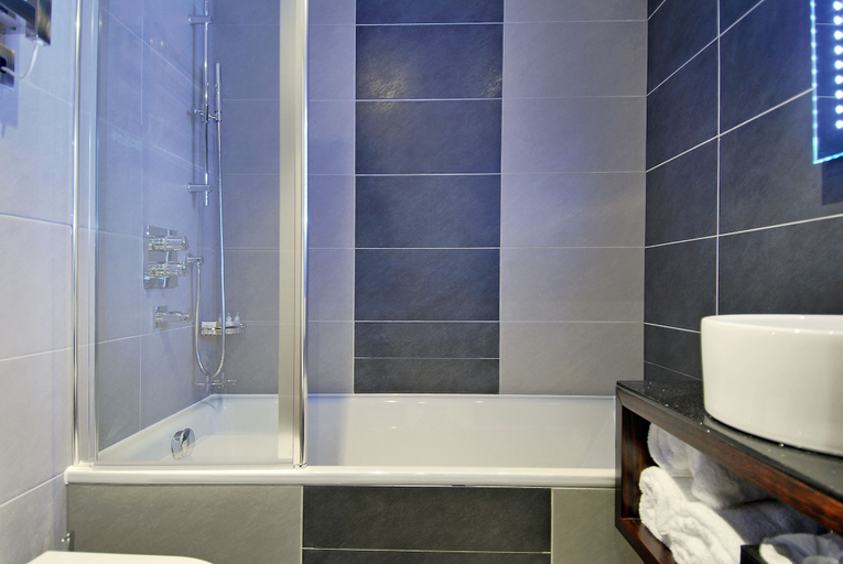 Bathroom 4, Park Grand Mayfair, London