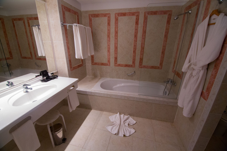 Bathroom 5, Royal Tulip Taj Sultan, Bouficha