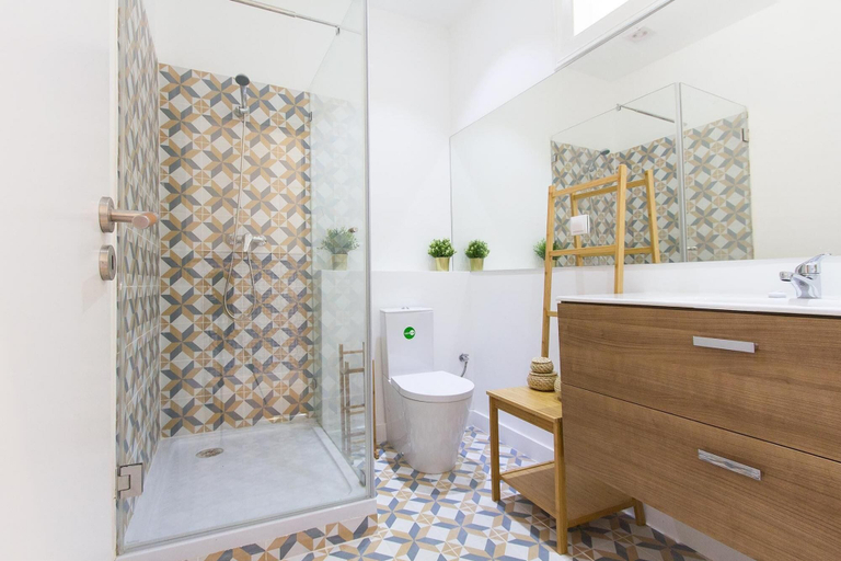 Bathroom 5, Bairro Alto Stylish by Homing, Lisbon