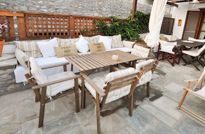 Others 5, Villa Andreas, Attica