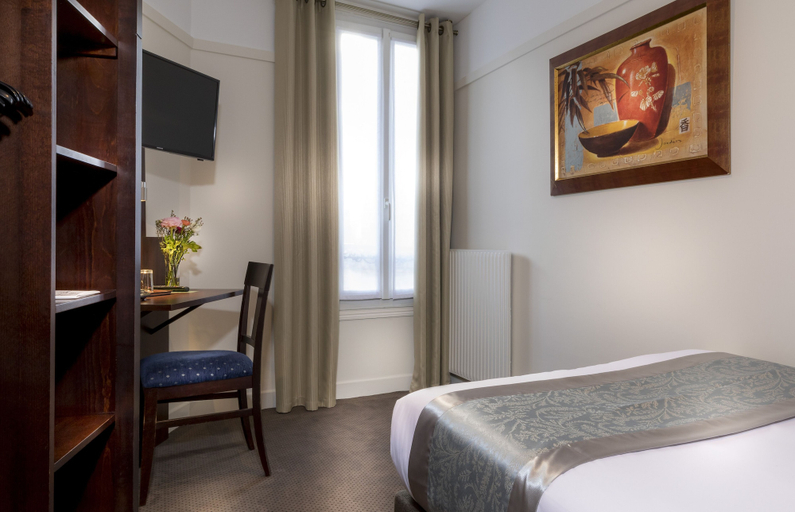 Bedroom 3, Opera Lafayette, Paris