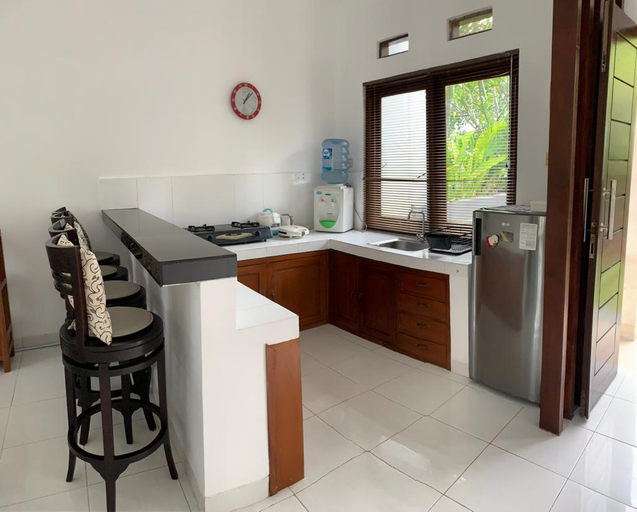 Others, M.E Villa, Buleleng