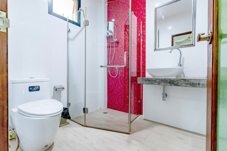 Bathroom 3