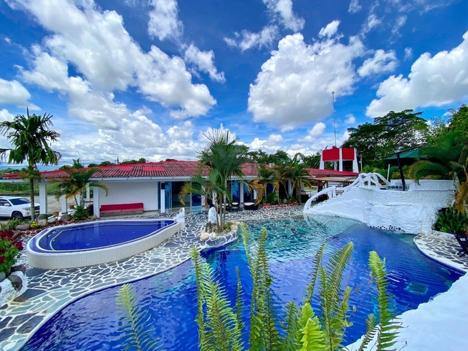 Sport & Beauty 4, Hotel Zensi 420, El Castillo