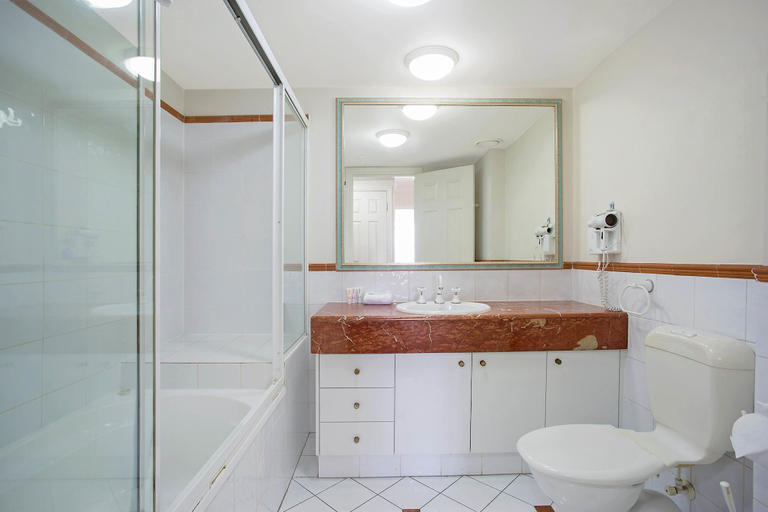 Bathroom 4, BreakFree Moroccan, Gold Coast